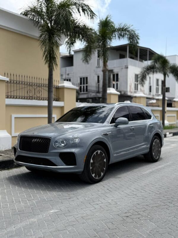 2025 Bentley Benteyaga